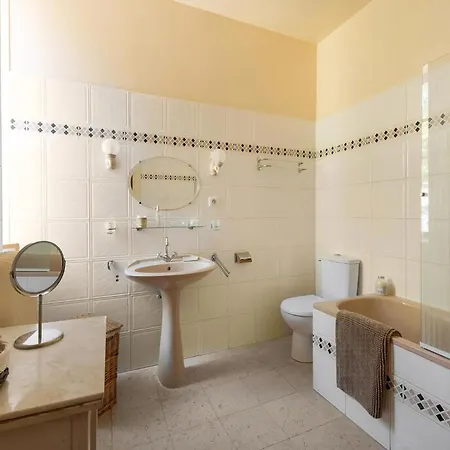 Converted Wool Mill With Pool Near Salagou *
