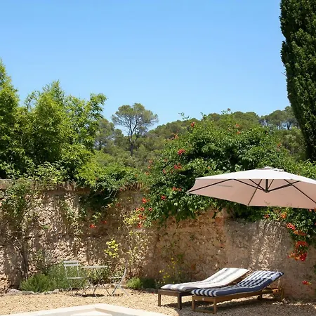 Dom wakacyjny Converted Wool Mill With Pool Near Salagou *
